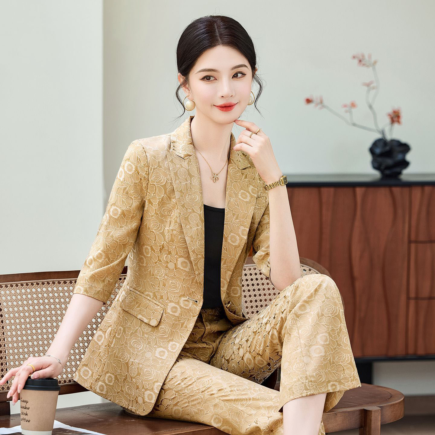 Formal Attire Woman - แฟชั่นชุดสูทมืออาชีพสีแอพริคอท แขนครึ่งตัว สำหรับผู้หญิง รุ่นใหม่ 2026 ฤดูร้อน