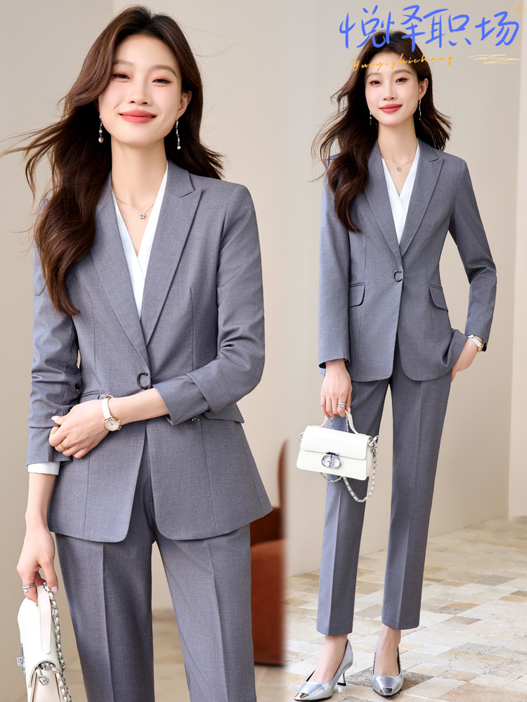 Women Formal Wear Store - ชุดสูทผู้หญิง: ชุดทำงานมืออาชีพที่ให้ลุคสง่างามดุจเทพธิดา ชุดทำงานทางการระดับไฮเอนด์ เสื้อเบลเซอร์สำหรับงานร้านขายเครื่องประดับ
