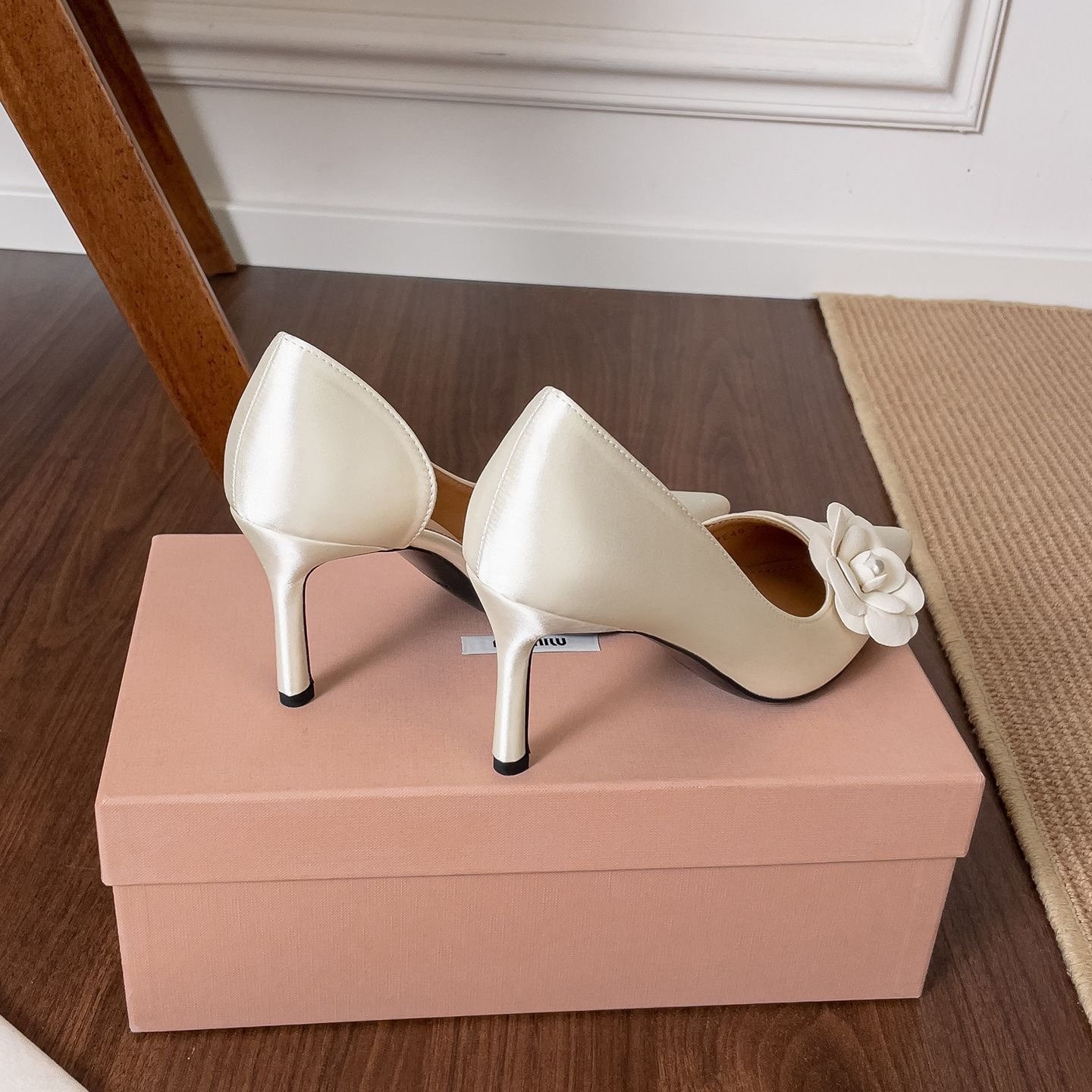 รองเท้าส้นเข็มปลายแหลมผ้าซาติน - Women Formal Wear Sale บทวิจารณ์และราคา